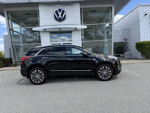Stellar Black Metallic 2019 Cadillac XT5 Premium Luxury