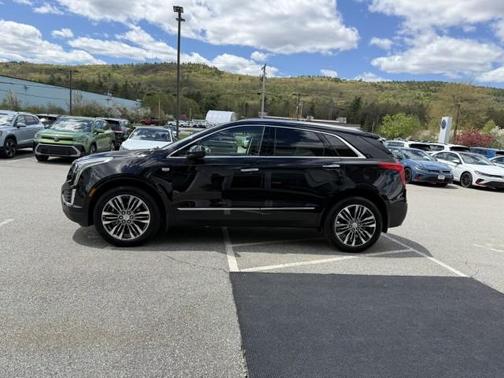 Stellar Black Metallic 2019 Cadillac XT5 Premium Luxury