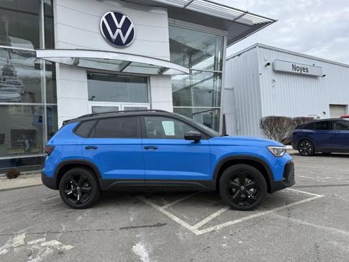 2025 Volkswagen Taos 1.5T SE Black