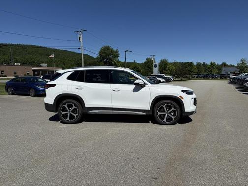 Pure White 2026 Volkswagen Tiguan 2.0T SE