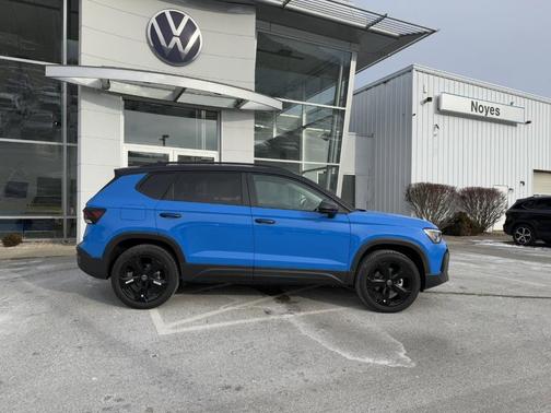 2025 Volkswagen Taos 1.5T SE Black