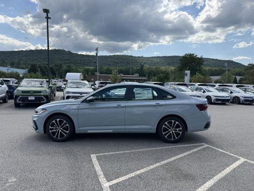 2025 Volkswagen Jetta 1.5T Sport