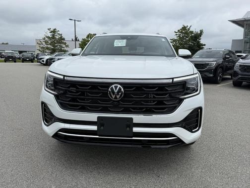 2025 Volkswagen Atlas Cross Sport 2.0T SEL Premium R-Line