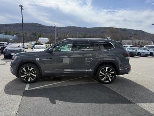 2025 Volkswagen Atlas 2.0T SEL Premium R-Line