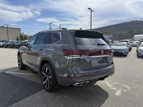 2025 Volkswagen Atlas 2.0T SEL Premium R-Line