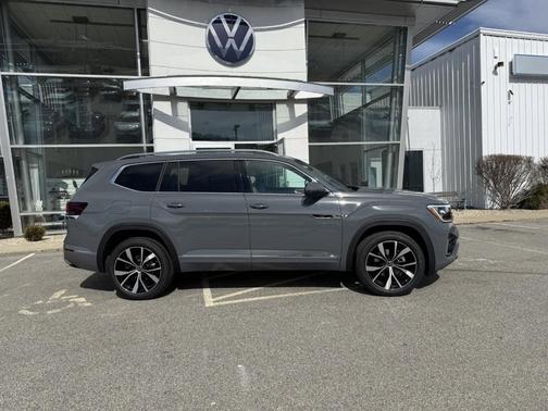 2025 Volkswagen Atlas 2.0T SEL Premium R-Line