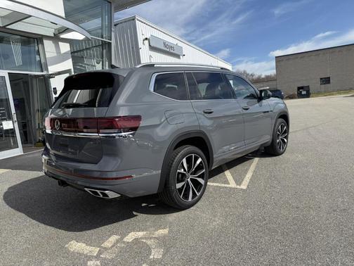 2025 Volkswagen Atlas 2.0T SEL Premium R-Line