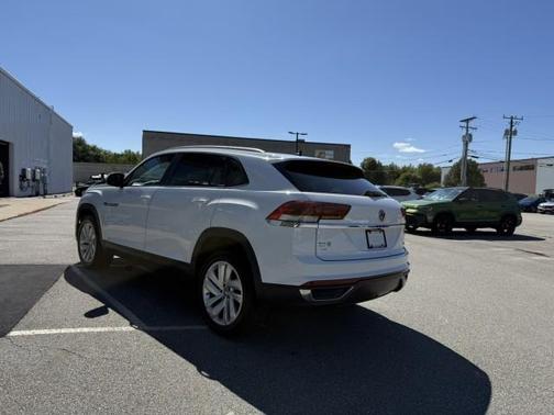 Pure White 2020 Volkswagen Atlas Cross Sport 2.0T SE w/Technology