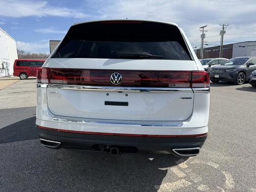 2025 Volkswagen Atlas 2.0T SEL