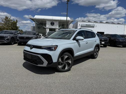 Gray 2026 Volkswagen Taos 1.5T SE