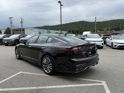 2019 Kia Stinger Base