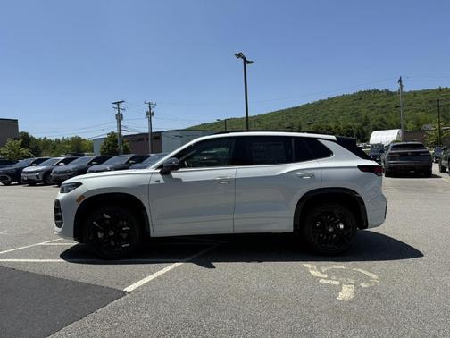 2025 Volkswagen Tiguan 2.0T SE R-Line Black