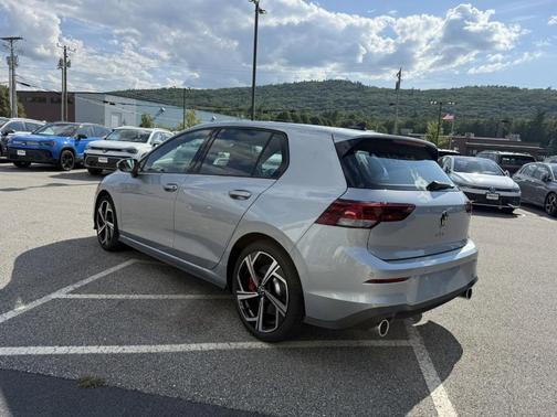 2025 Volkswagen Golf GTI 2.0T SE