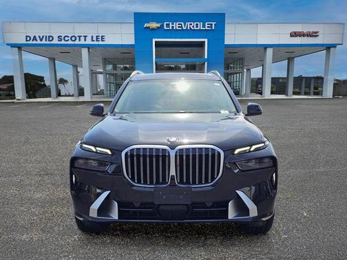 Blue 2025 BMW X7 xDrive40i