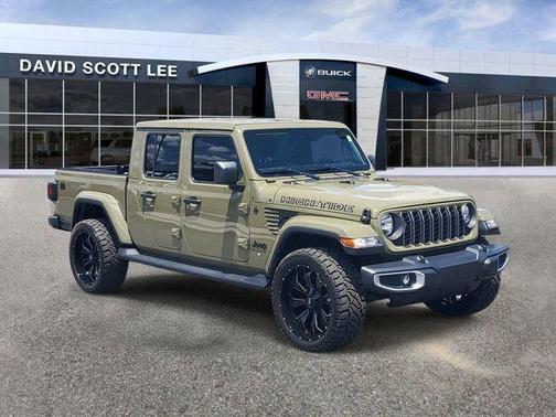 41 2025 Jeep Gladiator High Tide