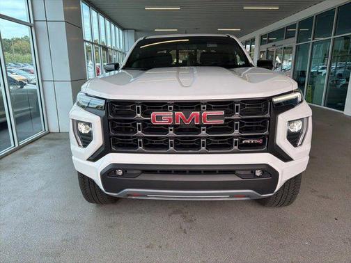 2024 GMC Canyon AT4