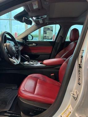 2021 Alfa Romeo Giulia Base