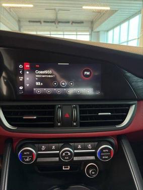 2021 Alfa Romeo Giulia Base