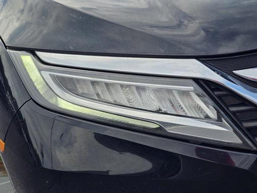 Crystal Black Pearl 2020 Honda Odyssey Elite