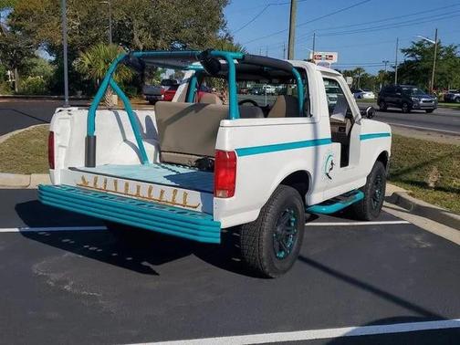 White 1996 Ford Bronco XLT