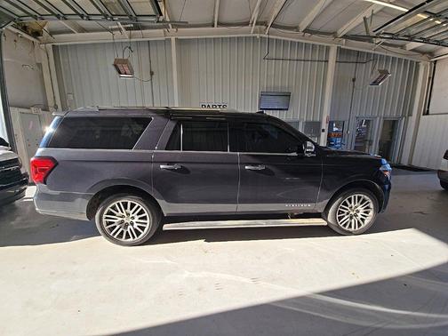 2022 Ford Expedition Max Platinum