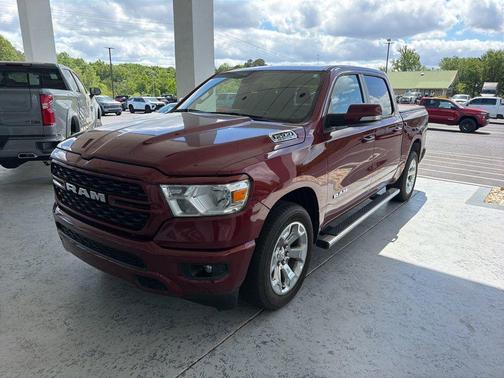 Delmonico Red Pearlcoat 2022 RAM 1500 Big Horn/Lone Star