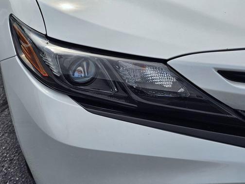 White 2022 Toyota Camry TRD