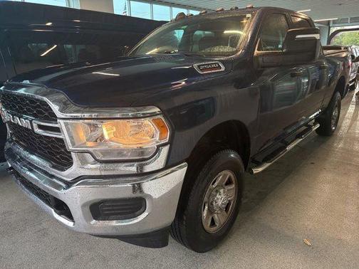 Patriot Blue Pearlcoat 2024 RAM 2500 Tradesman Crew Cab 4x4 6'4' Box