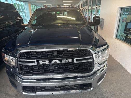 Patriot Blue Pearlcoat 2024 RAM 2500 Tradesman Crew Cab 4x4 6'4' Box