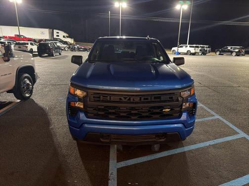 2025 Chevrolet Silverado 1500 Custom