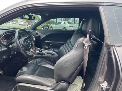 Granite Pearlcoat 2018 Dodge Challenger SRT Hellcat