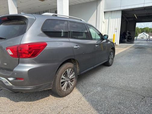 2019 Nissan Pathfinder SV