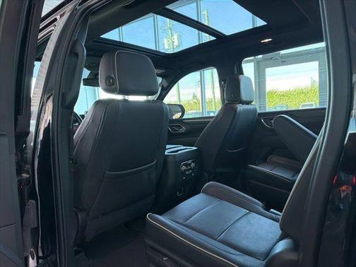 2022 GMC Yukon XL SLT