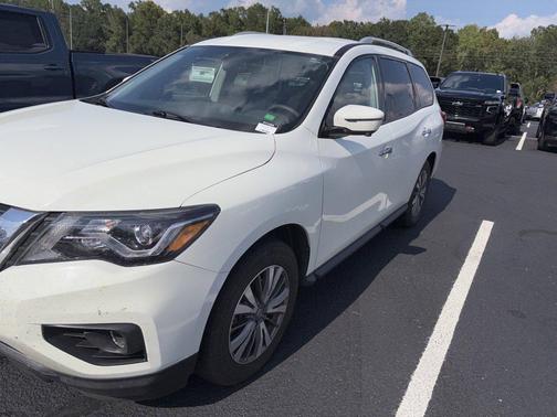 2020 Nissan Pathfinder SL 2WD