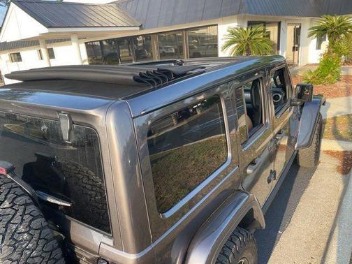 Granite Crystal Metallic Clearcoat 2020 Jeep Wrangler Unlimited Rubicon