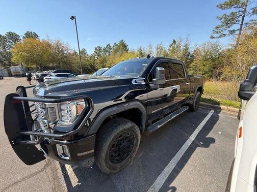 Black 2020 GMC Sierra 2500 Denali