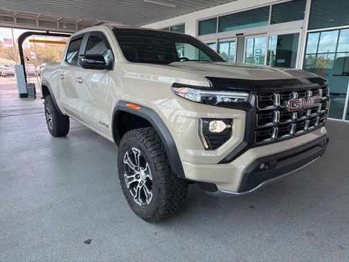 2024 GMC Canyon AT4