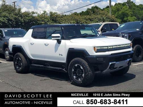 Interstellar White 2023 GMC HUMMER EV Pickup 3X