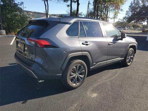 2024 Toyota RAV4 Hybrid SE