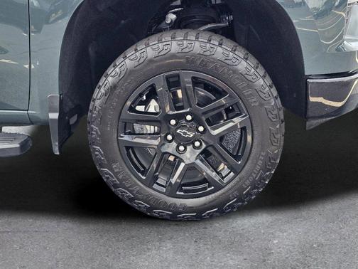 Cypress Gray 2025 Chevrolet Silverado 1500 Custom Trail Boss