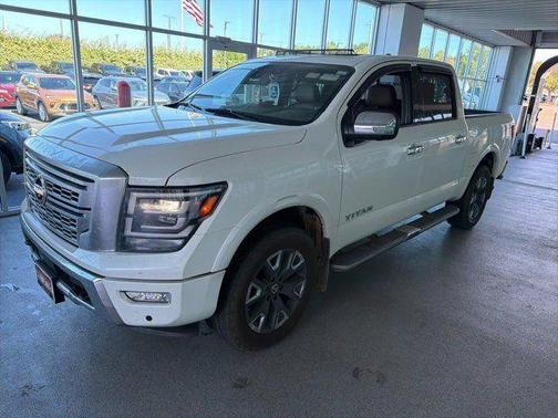 2022 Nissan Titan Platinum Reserve