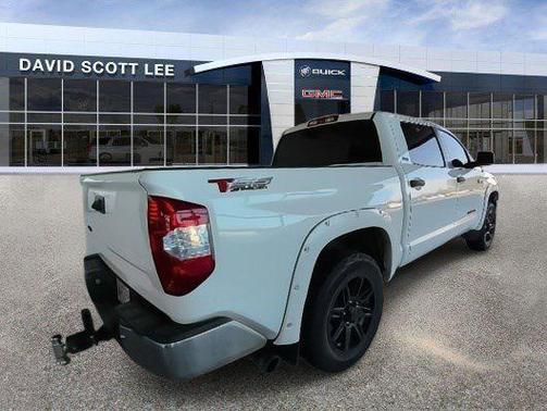 2018 Toyota Tundra SR5