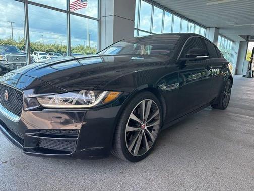 2018 Jaguar XE 25t Prestige