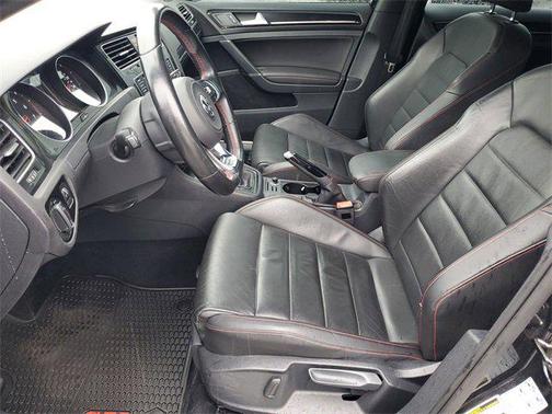 2016 Volkswagen Golf GTI 2.0T SE 4-Door