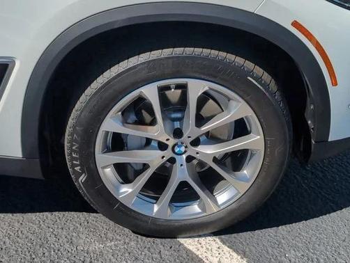 Alpine White 2023 BMW X5 xDrive40i