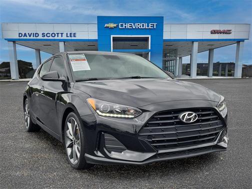 2020 Hyundai Veloster 2