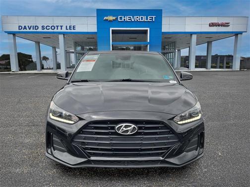 2020 Hyundai Veloster 2