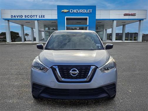 2020 Nissan Kicks S