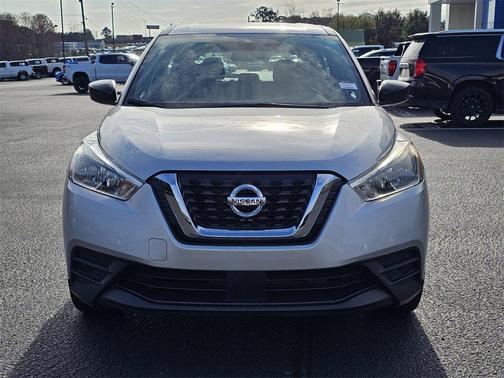 2020 Nissan Kicks S