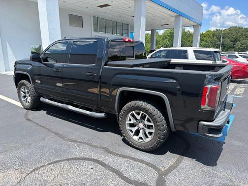 Onyx Black 2018 GMC Sierra 1500 SLT